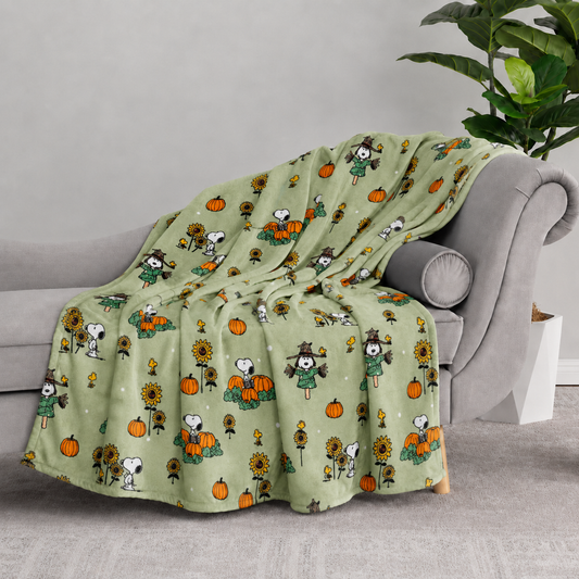 Peanuts Harvest Plush Throw (55x70)